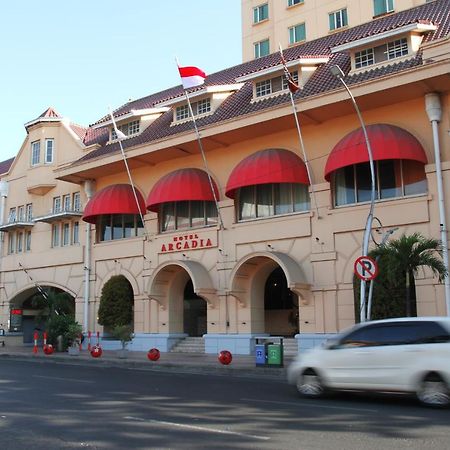 Arcadia Surabaya Hotel ภายนอก รูปภาพ