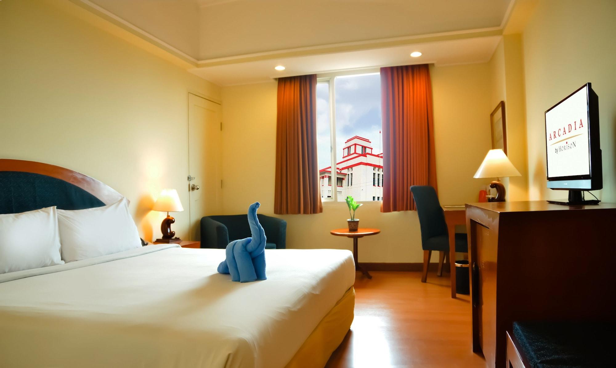 Arcadia Surabaya Hotel ภายนอก รูปภาพ