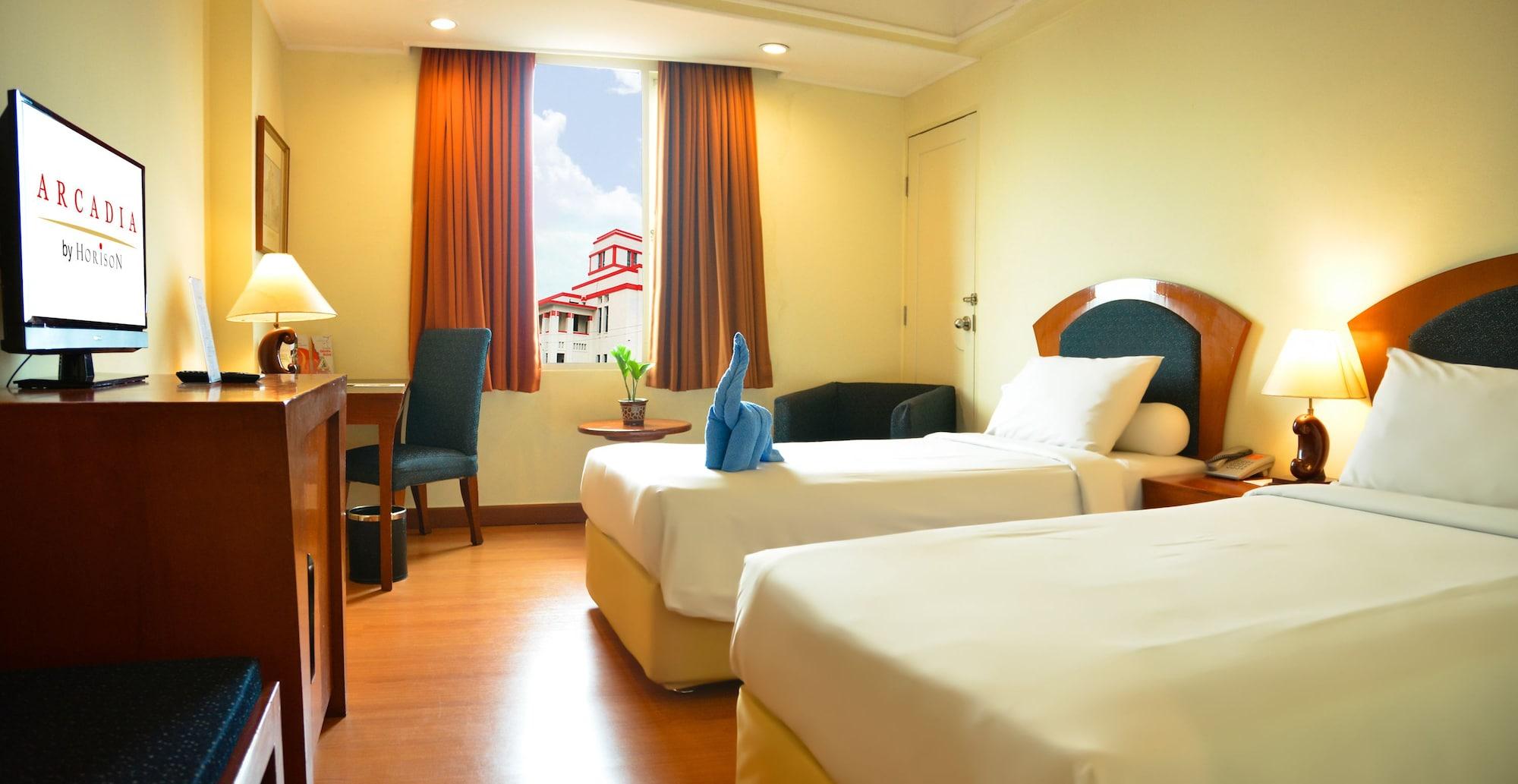 Arcadia Surabaya Hotel ภายนอก รูปภาพ