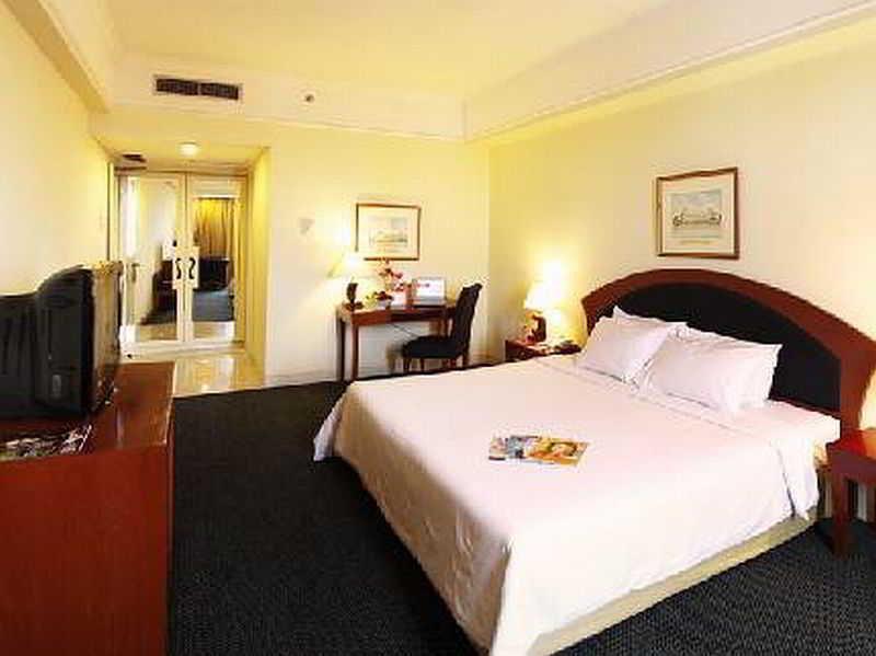 Arcadia Surabaya Hotel ภายนอก รูปภาพ