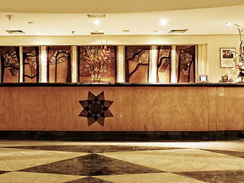 Arcadia Surabaya Hotel ภายนอก รูปภาพ