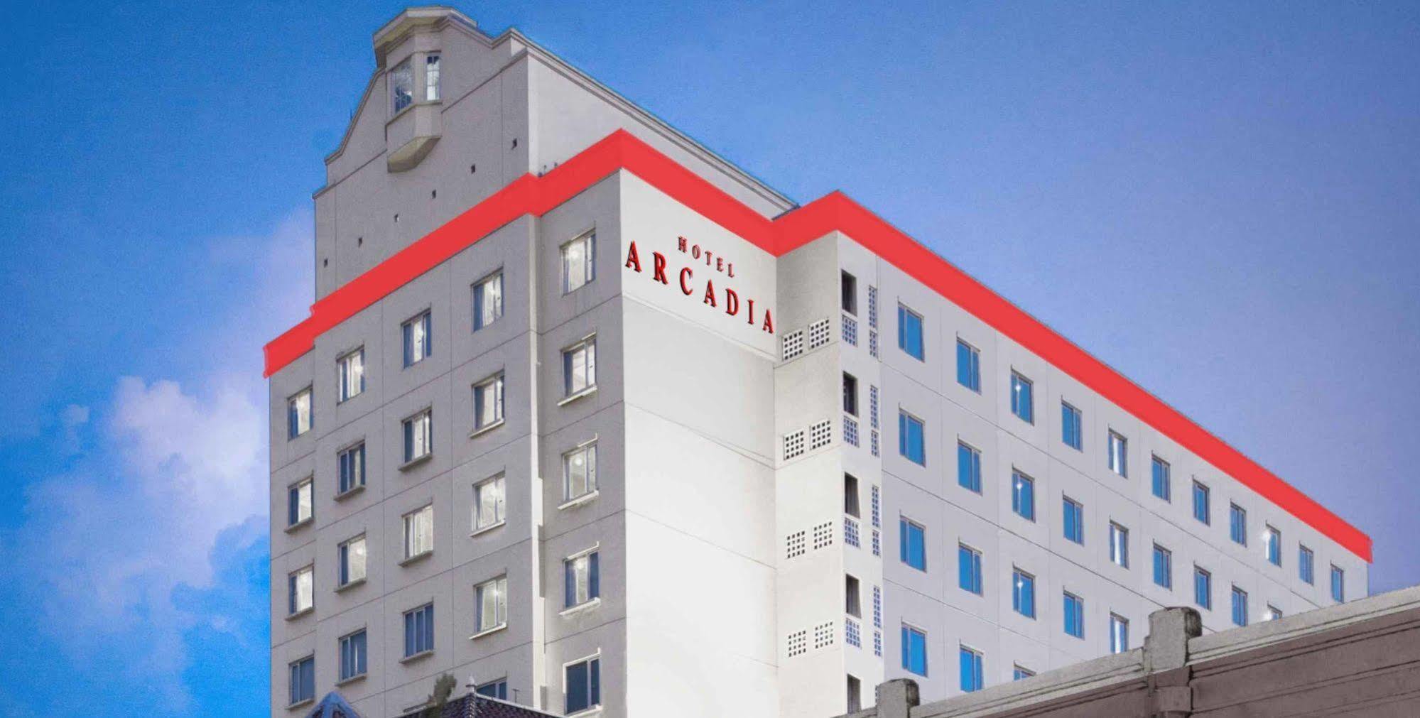 Arcadia Surabaya Hotel ภายนอก รูปภาพ