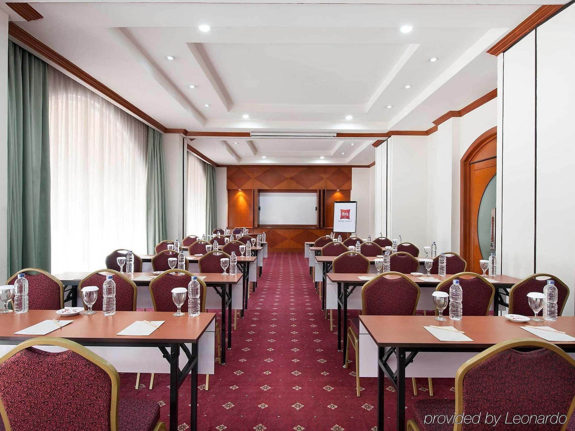 Arcadia Surabaya Hotel ภายนอก รูปภาพ
